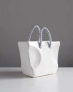 Ваза "Сумочка" біла - Зображення 2