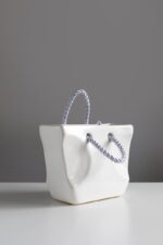 Ваза "Сумочка" біла - Зображення 3