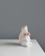 Статуетка "Зайчик з трояндами" - Зображення 3