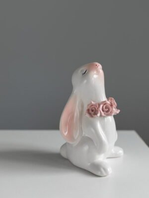 Статуетка "Зайчик з трояндами"