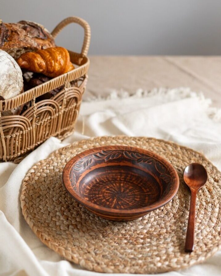 img_4446_resized-e1727176473676.jpg Тарілка глибока 0,6 л (різьблена) - Зображення 1