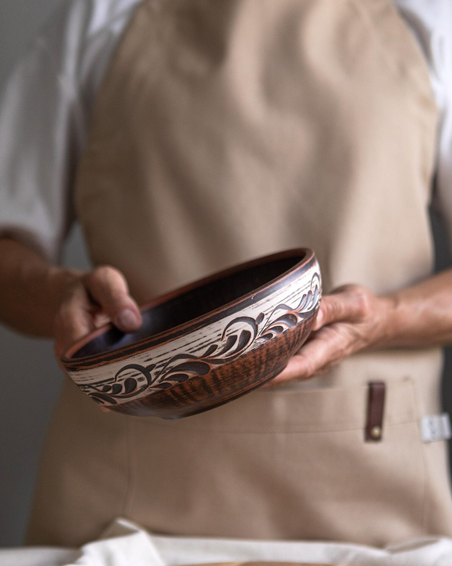 img_9744_resized-e1721061810608.jpg Піала 1 л (ангоб) - Зображення 1