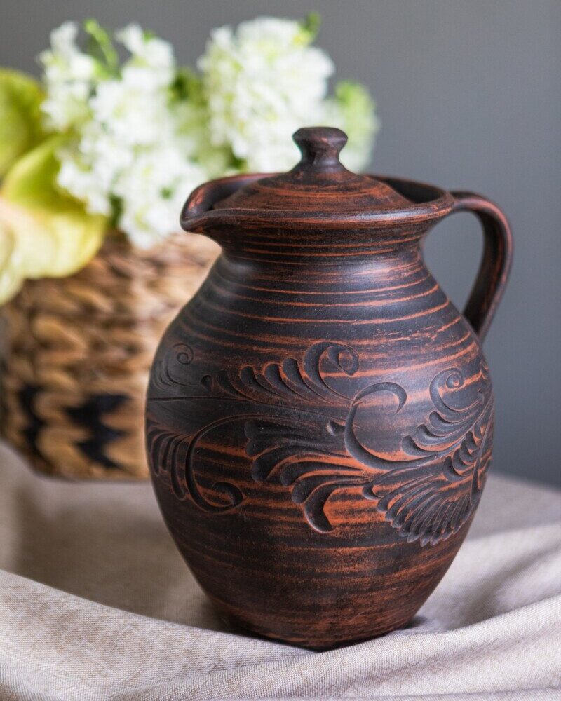 img_9856_resized-e1727177221529.jpg Глечик різьблений 2,2 л - Зображення 1